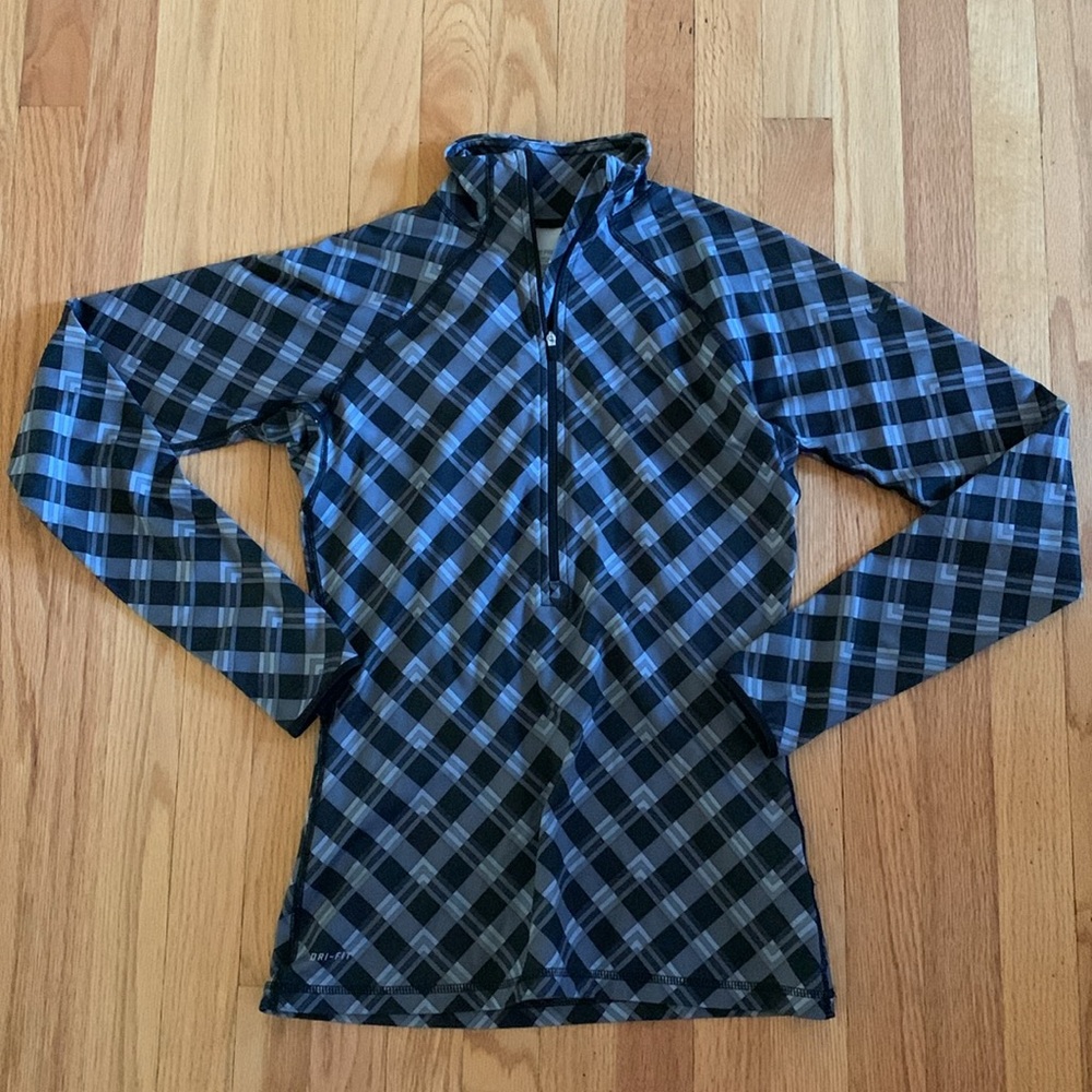 Nike quarter zip top